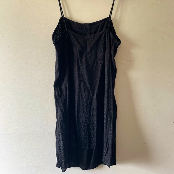 🆕 MOTEL BLACK SATIN CHEETAH SLIP DRESS - Picture 7 of 11